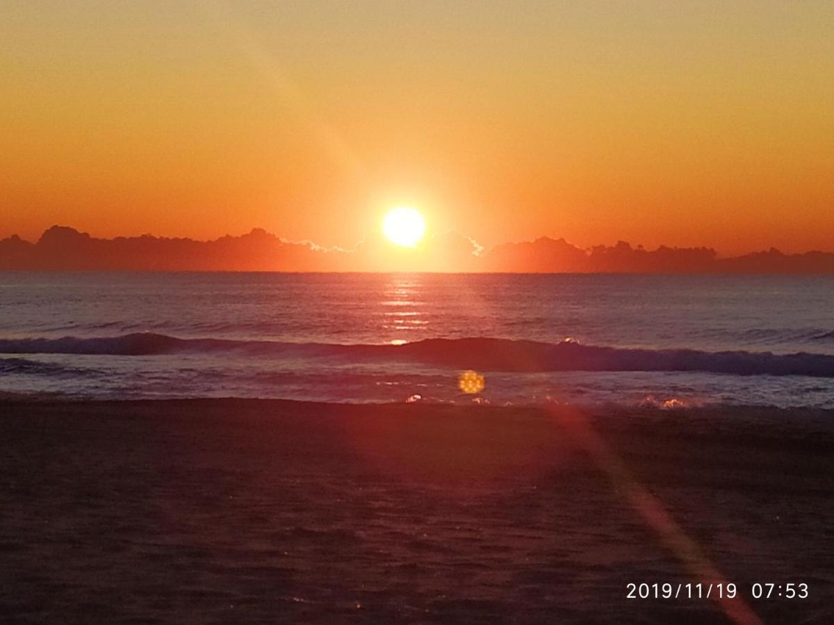Encantador Apartamento Frente A La Playa De Bara Roda de Bará Екстериор снимка